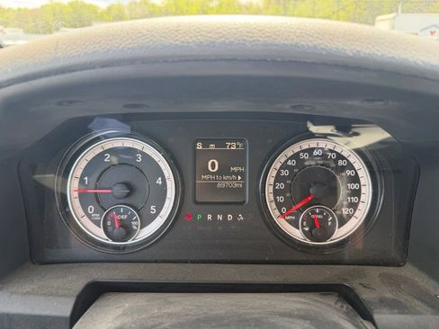 Used 2018 RAM 3500 Tradesman w/ Chrome Appearance Group AWD/4WD image 9