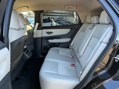 Certified 2023 Nissan Ariya FWD image 21