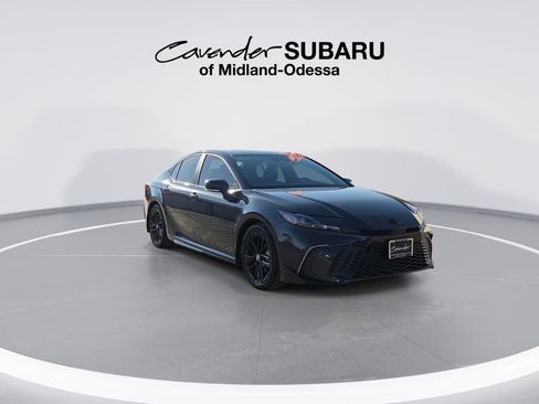 Used 2026 Toyota Camry SE w/ Convenience Package FWD image 2