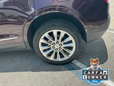 Used 2018 Cadillac XT5 Platinum w/ Driver Assist Package AWD/4WD image 11