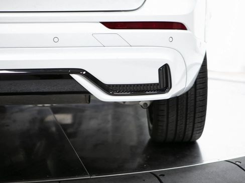 Used 2024 Volvo XC60 B5 Ultimate image 34