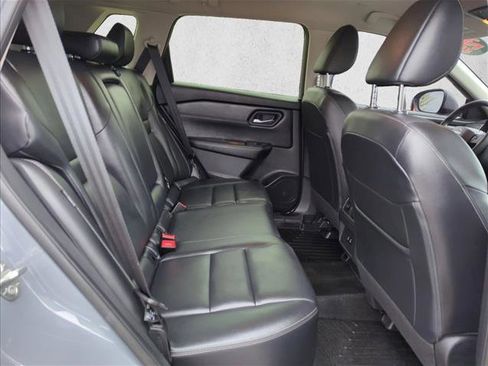 Used 2025 Nissan Rogue SL image 20