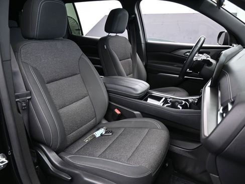 Used 2024 Chevrolet Traverse LS FWD image 51