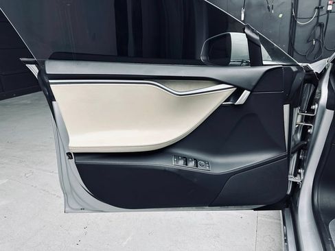 Used 2018 Tesla Model S 100D AWD/4WD image 26