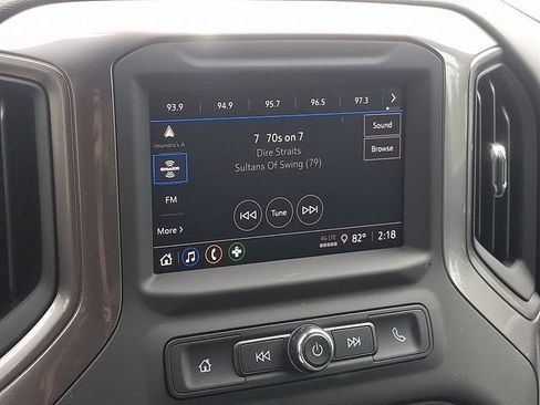 Used 2025 Chevrolet Silverado 1500 Custom image 19