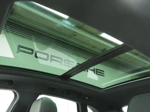 New 2026 Porsche Macan Turbo AWD/4WD image 39