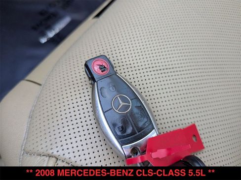 Used 2008 Mercedes-Benz CLS 550 image 30