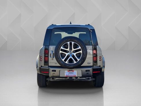 Used 2023 Land Rover Defender 110 X-Dynamic SE image 5