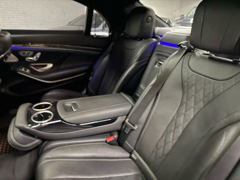 Used 2018 Mercedes-Benz S 560 4MATIC Sedan w/ AMG Line Exterior image 7