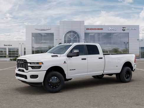 New 2026 RAM 3500 Big Horn AWD/4WD image 29