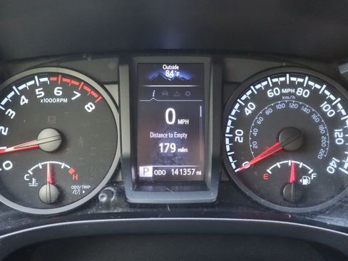 Used 2020 Toyota Tacoma SR image 31