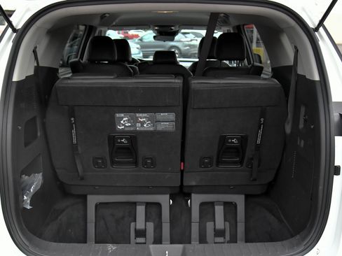 Used 2024 Kia Carnival LX image 42