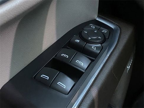 Used 2022 GMC Sierra 1500 SLT w/ SLT Premium Plus Package image 11