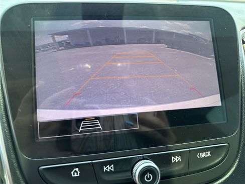 Used 2021 Chevrolet Malibu LT FWD image 28