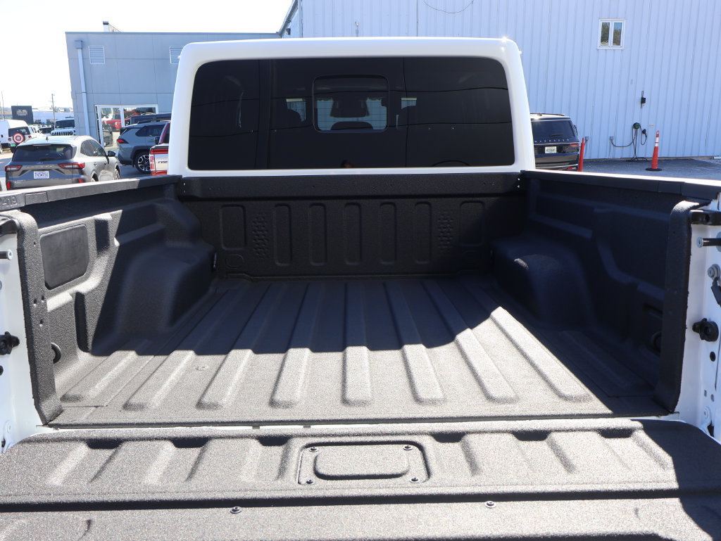 Used 2026 Jeep Gladiator Rubicon AWD/4WD image 13