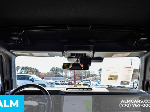 Used 2025 Ford Bronco Badlands image 53