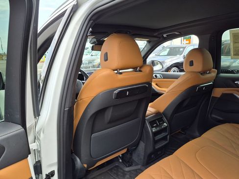 Used 2024 BMW X5 sDrive40i w/ Parking Assistance Package RWD image 31