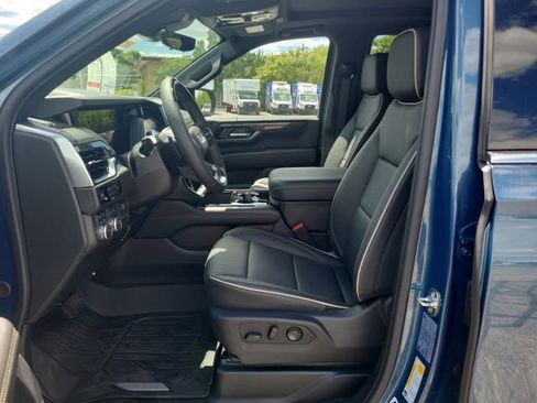 New 2026 GMC Yukon Elevation w/ Elevation Premium Package AWD/4WD image 16