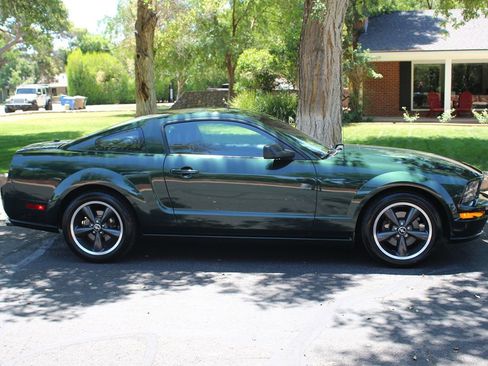 Used 2008 Ford Mustang GT RWD image 3