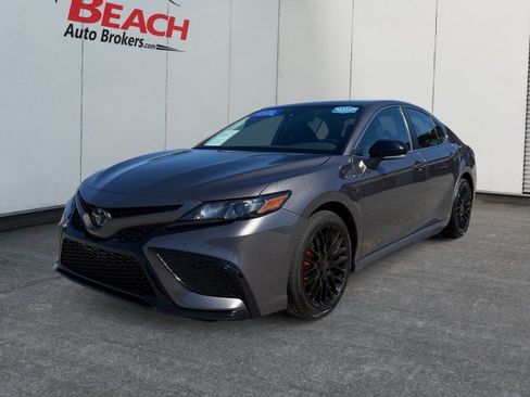 Used 2023 Toyota Camry SE FWD image 1