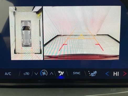 New 2026 Chevrolet Traverse LT w/ Driver Confidence Package image 5