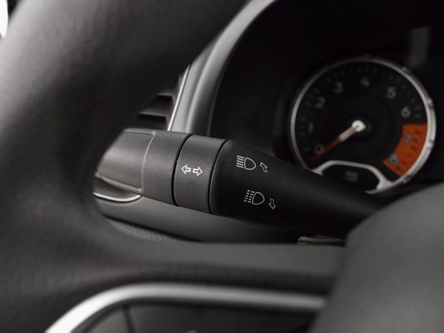 Certified 2023 Jeep Renegade Latitude image 25