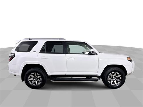 Used 2018 Toyota 4Runner SR5 image 9