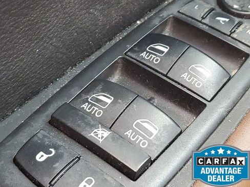 Used 2018 Chrysler Pacifica Limited w/ Tire & Wheel Group image 36