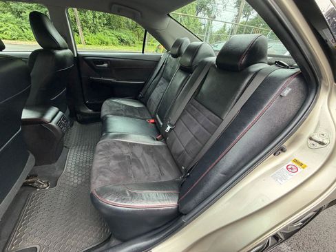 Used 2015 Toyota Camry XSE FWD image 30