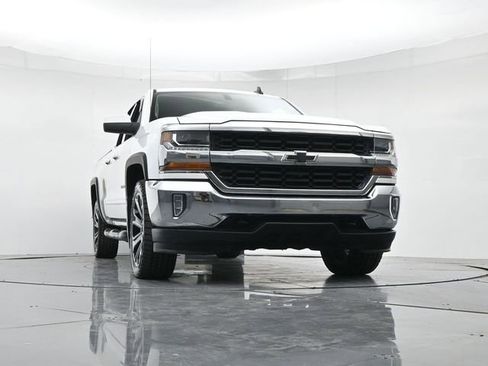Used 2018 Chevrolet Silverado 1500 LT image 31