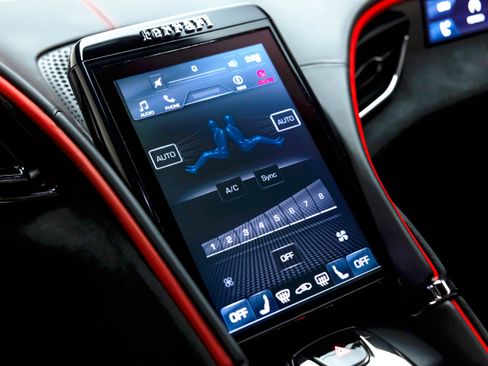 Certified 2022 Ferrari Roma image 65