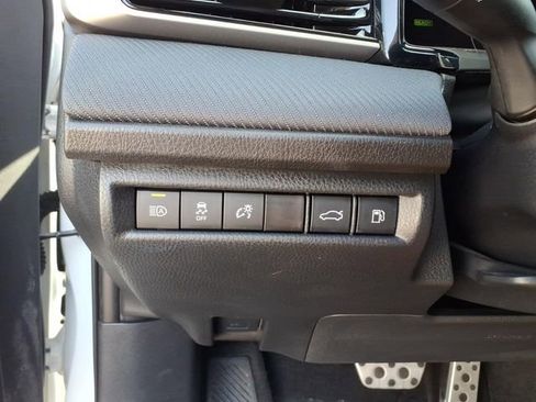Used 2025 Toyota Camry SE FWD image 24