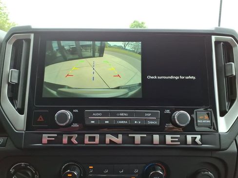 Used 2025 Nissan Frontier SV AWD/4WD image 21
