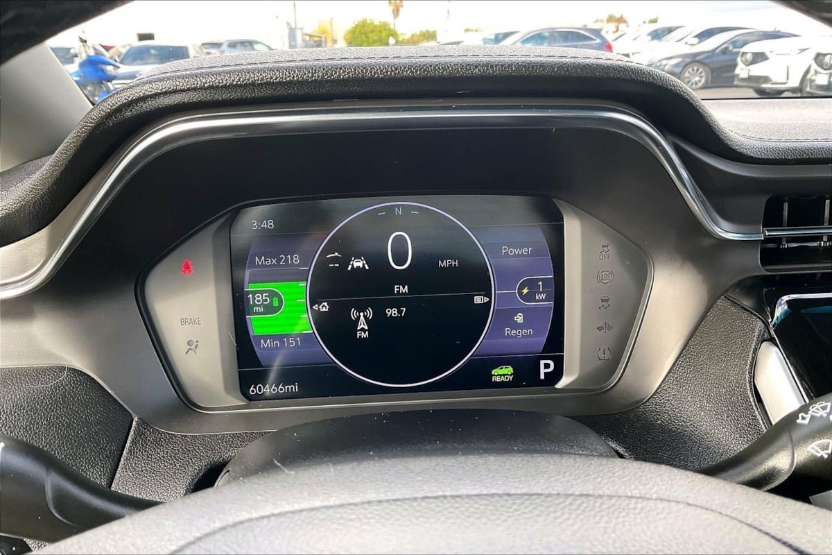 Used 2023 Chevrolet Bolt LT w/ Infotainment Package FWD image 17