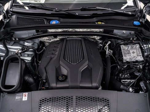 New 2026 Porsche Macan image 29