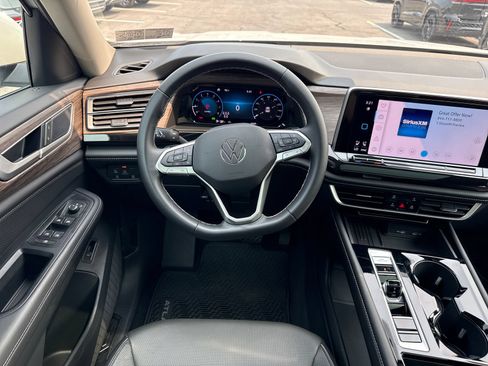 Certified 2026 Volkswagen Atlas SEL AWD/4WD image 14