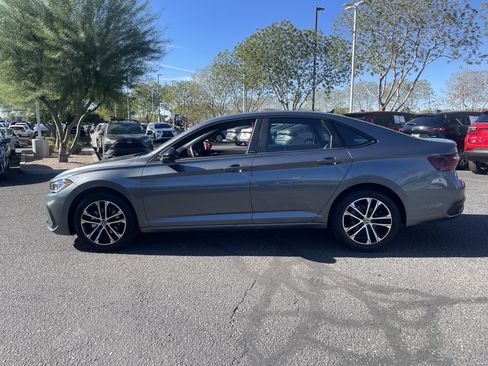 Certified 2025 Volkswagen Jetta Sport image 2