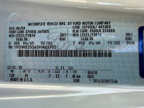 Used 2005 Ford E-350 and Econoline 350 Super Duty RWD image 48