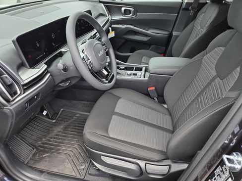 New 2025 Kia Sorento LX image 15