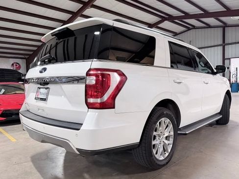 Used 2021 Ford Expedition XLT AWD/4WD image 2