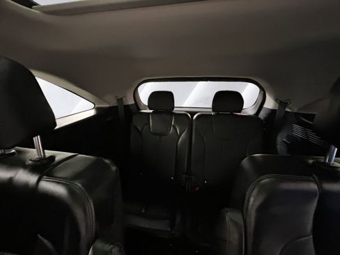 Used 2025 Kia Sorento SX image 18