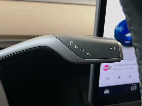 Used 2022 Tesla Model Y Long Range AWD/4WD image 13