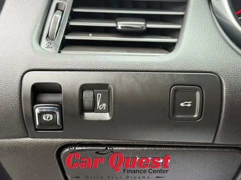 Used 2018 Chevrolet Impala LT FWD image 25