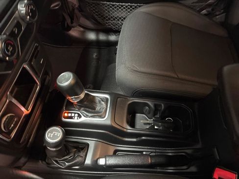 Used 2020 Jeep Wrangler Unlimited Sport AWD/4WD image 23