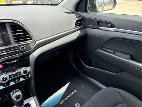 Used 2020 Hyundai Elantra SE w/ Cargo Package (C1) FWD image 27