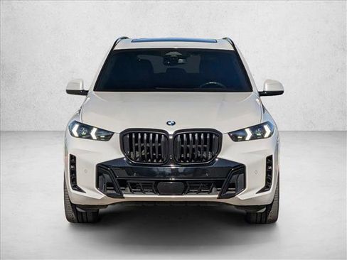 Certified 2024 BMW X5 sDrive40i w/ M Sport Package RWD image 2