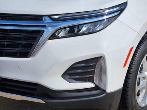 Used 2024 Chevrolet Equinox LT AWD/4WD image 10