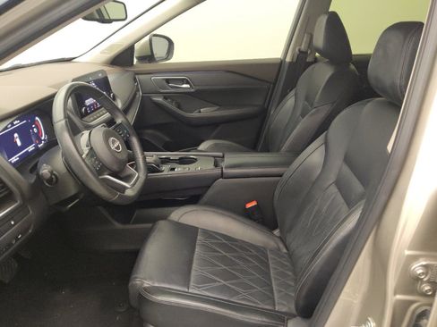 Used 2023 Nissan Rogue Platinum FWD image 17