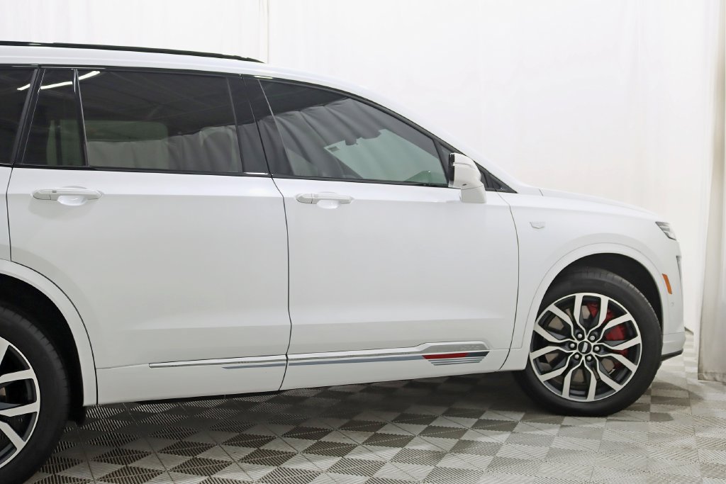 Used 2024 Cadillac XT6 Sport w/ Platinum Package AWD/4WD image 10