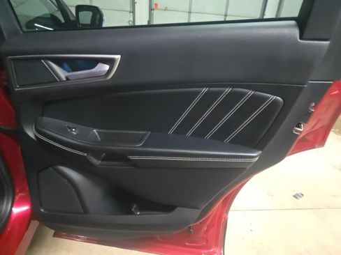 Used 2023 Ford Edge ST image 7